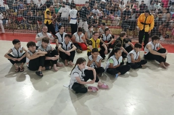 Ginásio de Esportes do CASI recebe grande público no 1º Festival de Artes Marciais de Itapetininga que reuniu 10 modalidades