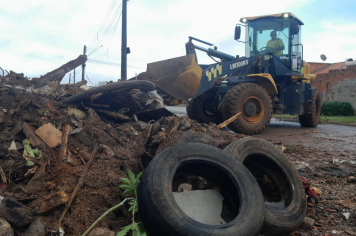 Mutirão contra a dengue remove 288 toneladas de resíduos das vilas Palmeira, Sônia e Jardim Leonel, em Itapetininga