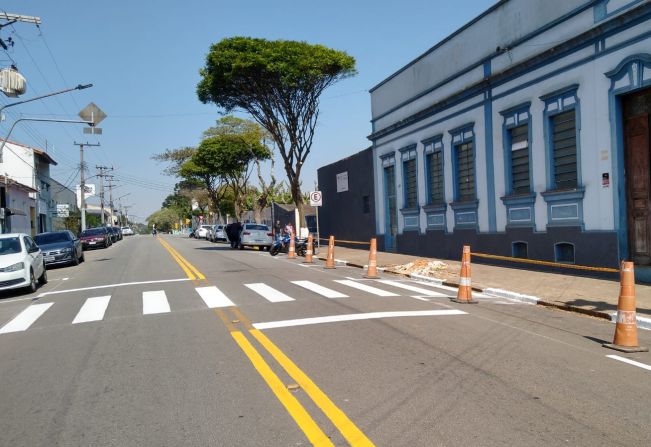 Prefeitura de Itapetininga realiza sinalização  na rua Alfredo Maia e na avenida 5 de Novembro 