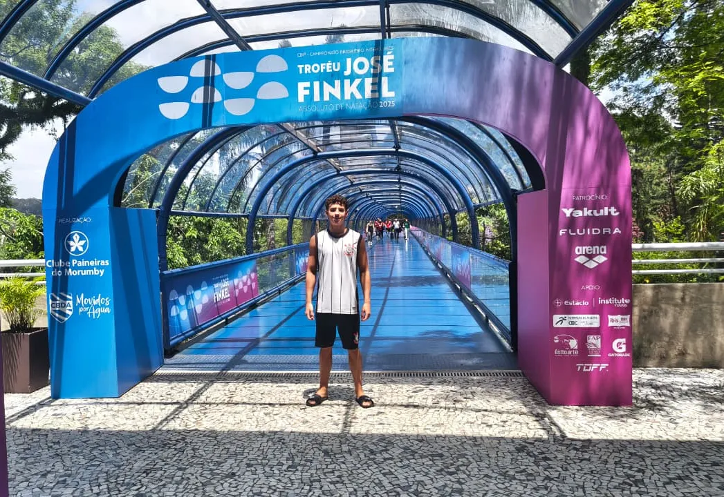 Nadador itapetiningano está entre os quatro melhores do ranking brasileiro e disputa pódio no Rio de Janeiro