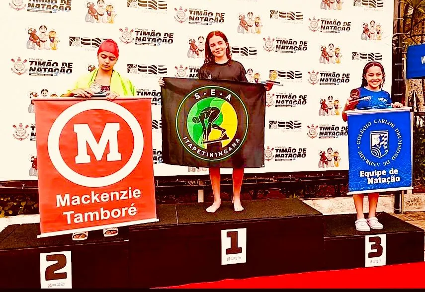 Nadadora de Itapetininga Lavínia Klapper vence em duas provas e conquista o 1º lugar no Torneio Timão de Natação em São Paulo