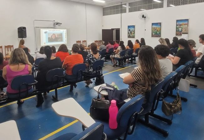 Secretaria de Educação promove 1ª Formação aos Professores do PIME