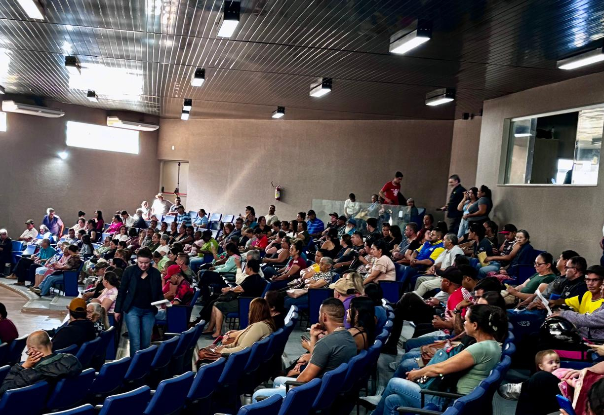 Governo do Estado e Prefeitura entregam 164 títulos de regularização fundiária para famílias em Itapetininga