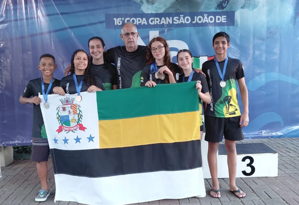 Atletas de Natação de Itapetininga sobem ao pódio no Torneio Regional Petiz e Infantil em Limeira
