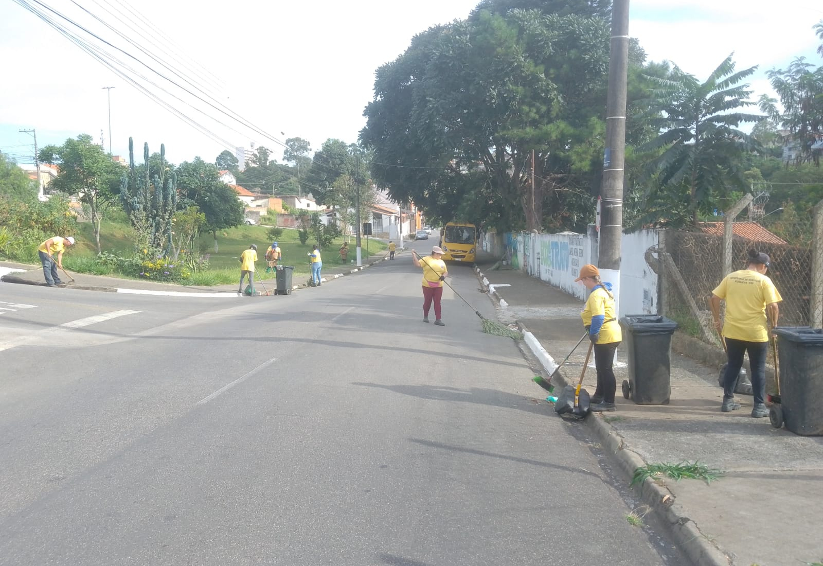 Secretaria de Serviços Públicos realiza manutenção e limpeza nas áreas públicas durante o Carnaval