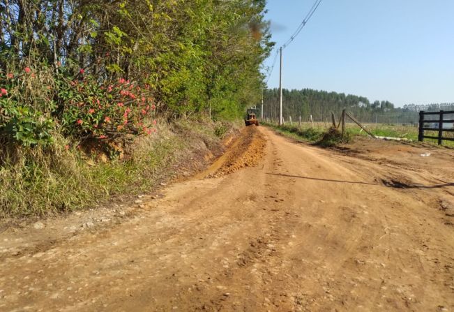 Secretaria de Serviços Públicos realiza revitalização nos bairros rurais e limpeza nas áreas urbanas de Itapetininga