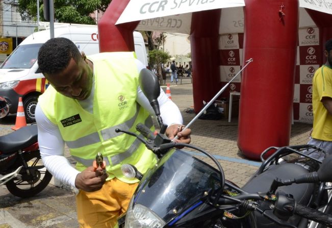 Ação para motociclistas com instalação gratuita de antenas corta linha será nesta sexta-feira, 31, em Itapetininga