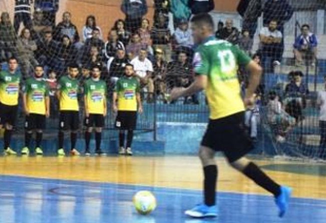 Equipes disputam semifinais da Copa TV TEM 