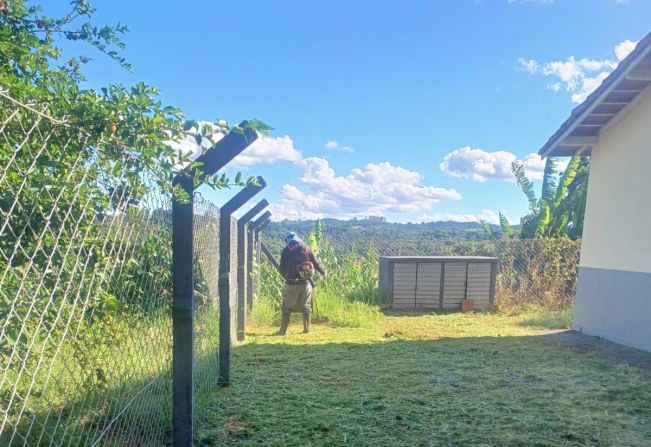 Chapadinha, Capão Alto e Vila Arruda. Secretaria de Serviços Públicos realiza ações de limpeza e pintura em bairros de Itapetininga