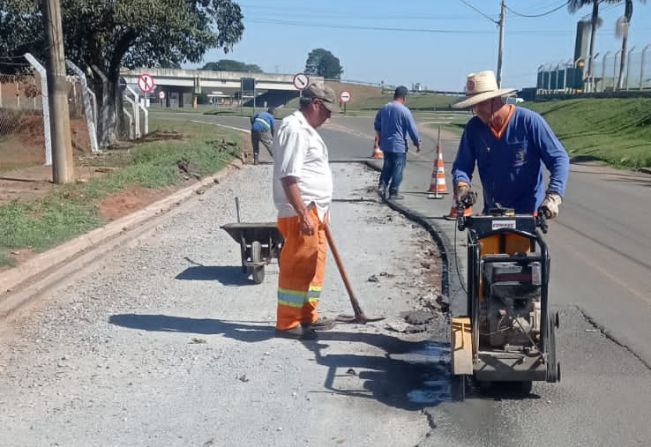 Prefeitura de Itapetininga realiza operação tapa buraco em três vias da cidade