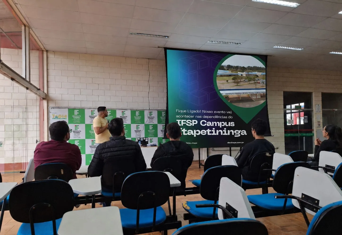 “DevItape” realiza 1º encontro e inaugura comunidade de tecnologia em Itapetininga