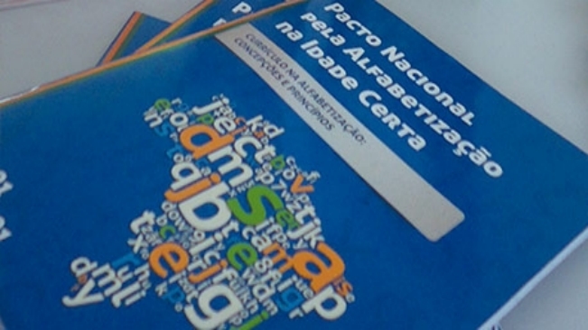 Sistema Municipal de Ensino recebe mais de mil títulos para projeto de Leitura